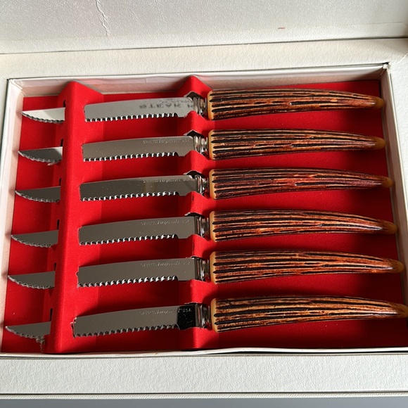 Vintage 6 pc Steak Knife set by Washington Forge - Picture 3 of 6